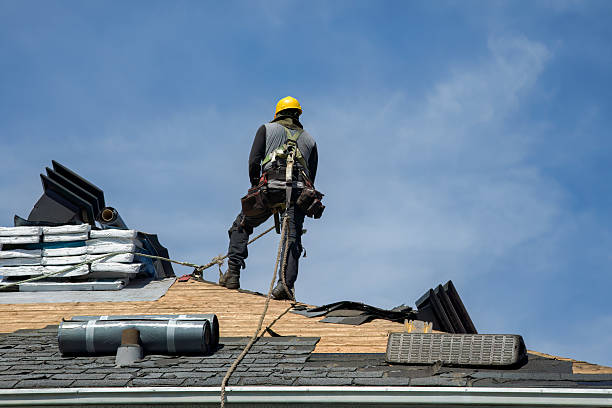 Professional Gutter Installation technician working in Farmington, UT